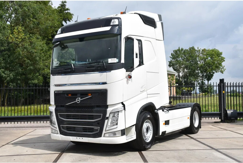 Volvo FH 460 Globe 4x2 - FULL AIR - 628 TKM - HYDRAULIC SYSTEM - PTO - NAVI - 2 x FUEL TANKS - - Tractor unit: picture 2 Volvo FH 460 Globe 4x2 - FULL AIR - 628 TKM - HYDRAULIC SYSTEM - PTO - NAVI - 2 x FUEL TANKS - - Tractor unit: picture 2