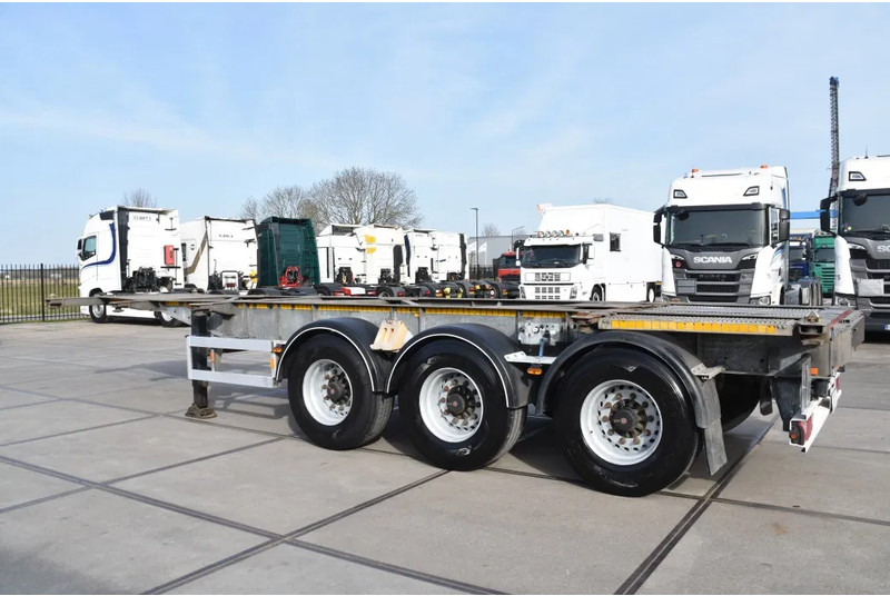 Van Hool - ADR FL -20 - 30F - GALVANIZED - SAF AXLES - DRUM BRAKES - GOOD CONDITION - - Container transporter/ Swap body semi-trailer: picture 4 Van Hool - ADR FL -20 - 30F - GALVANIZED - SAF AXLES - DRUM BRAKES - GOOD CONDITION - - Container transporter/ Swap body semi-trailer: picture 4