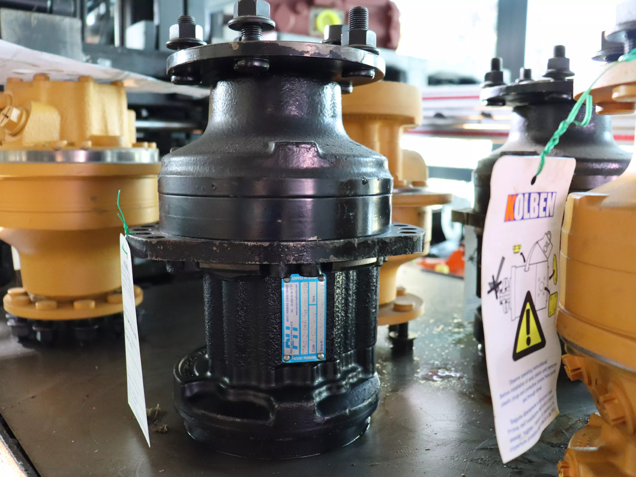 POCLAIN MSE02-2-DEA-F03-1120-DJP0 - Hydraulic motor for Construction machinery: picture 1 POCLAIN MSE02-2-DEA-F03-1120-DJP0 - Hydraulic motor for Construction machinery: picture 1