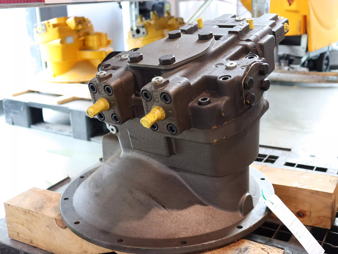 REXROTH A8VO107LA1KH1/63R1-NZG05F001 - Hydraulic pump for Material handling equipment: picture 2 REXROTH A8VO107LA1KH1/63R1-NZG05F001 - Hydraulic pump for Material handling equipment: picture 2
