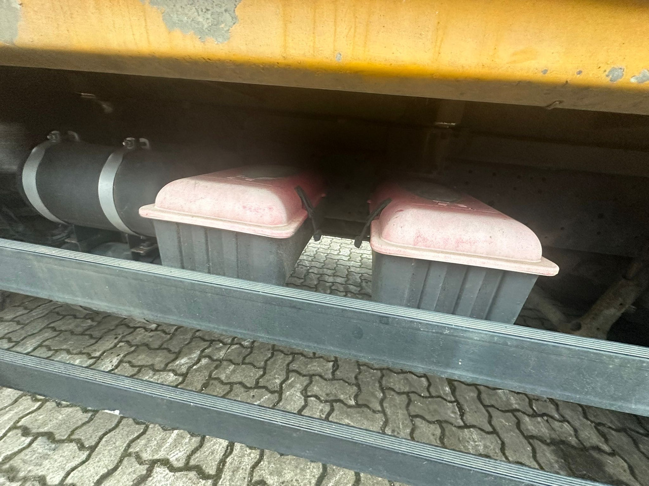 Hook lift truck, Crane truck IVECO STRALIS 420 truck open box with TEREX loading crane 290.2E-A3: picture 22