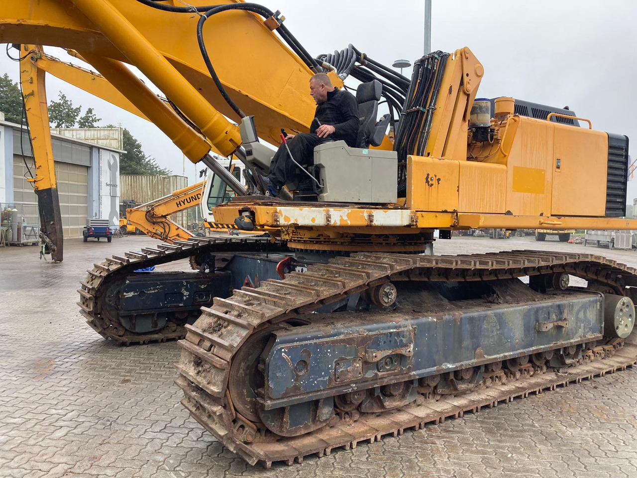 LIEBHERR R964BEW - Crawler excavator: picture 2 LIEBHERR R964BEW - Crawler excavator: picture 2