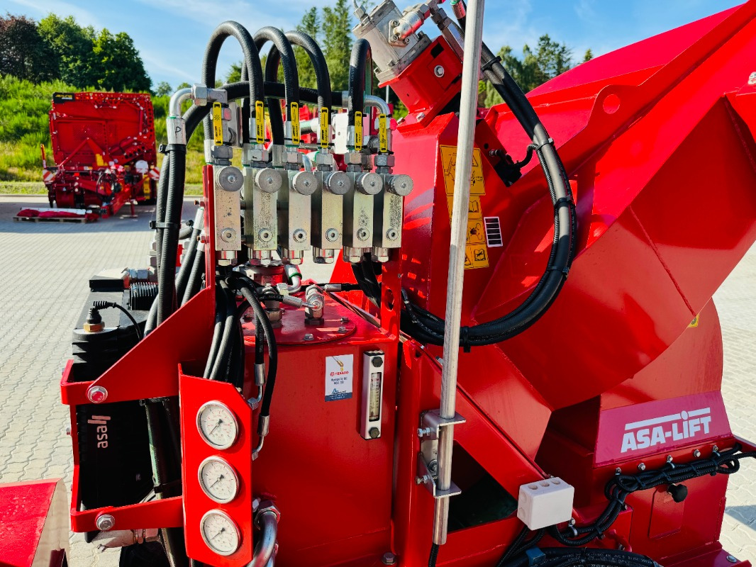 ASA-Lift GB-1000 - Grape harvesting machine: picture 4 ASA-Lift GB-1000 - Grape harvesting machine: picture 4
