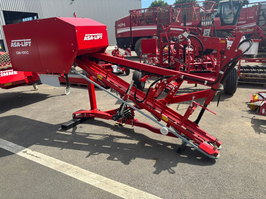 ASA-Lift CM-100C - Grape harvesting machine: picture 1 ASA-Lift CM-100C - Grape harvesting machine: picture 1