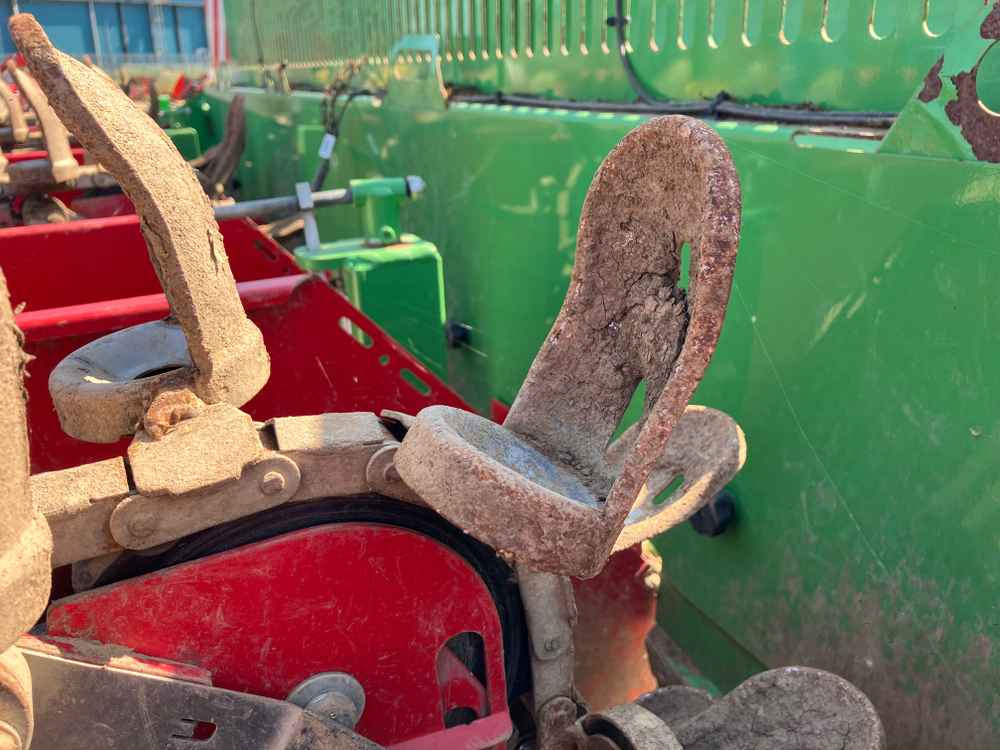 Harvester Baselier Baselier 4 Row Mounted FA-W, Potato Planter Tilla Combination: picture 11