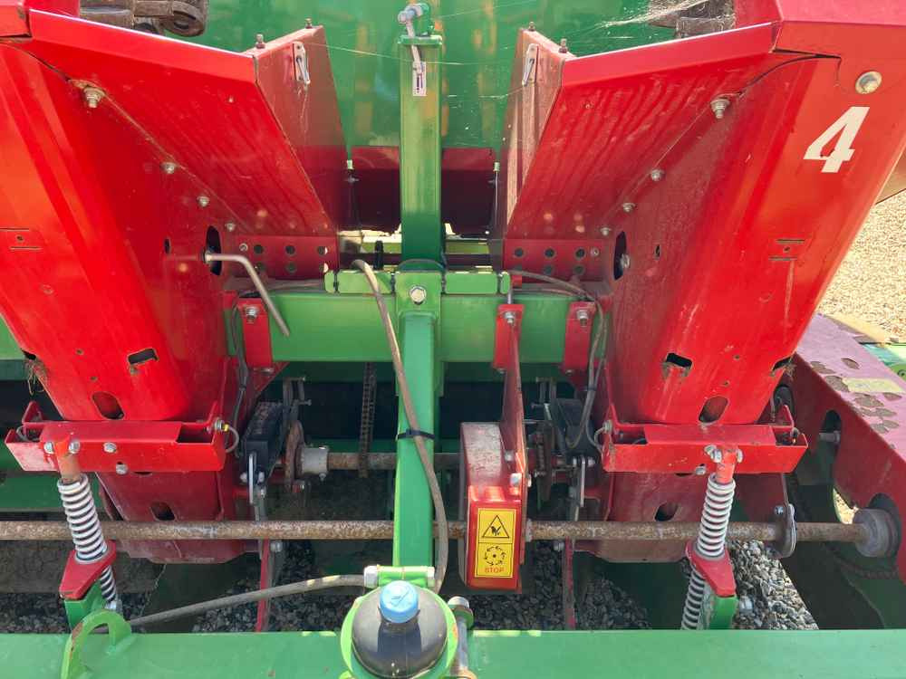Harvester Baselier Baselier 4 Row Mounted FA-W, Potato Planter Tilla Combination: picture 13