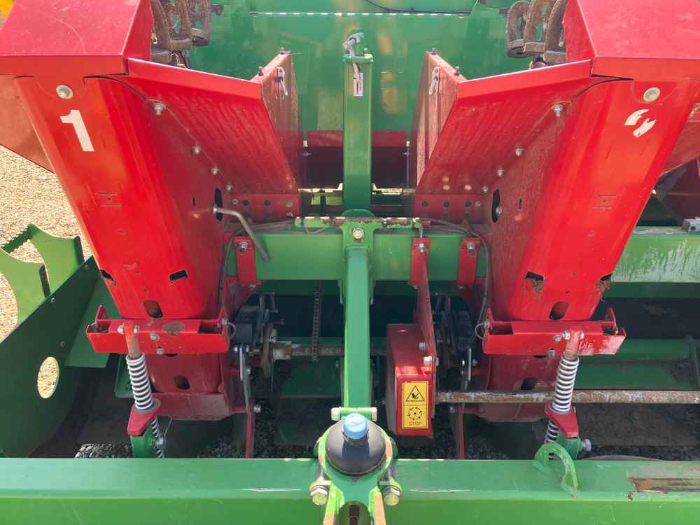 Harvester Baselier Baselier 4 Row Mounted FA-W, Potato Planter Tilla Combination: picture 14