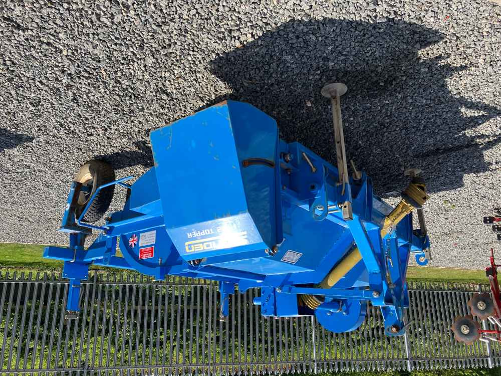 Standen Standen, FT-2, Front Mounted, 2 Row, Topper - Harvester: picture 1 Standen Standen, FT-2, Front Mounted, 2 Row, Topper - Harvester: picture 1