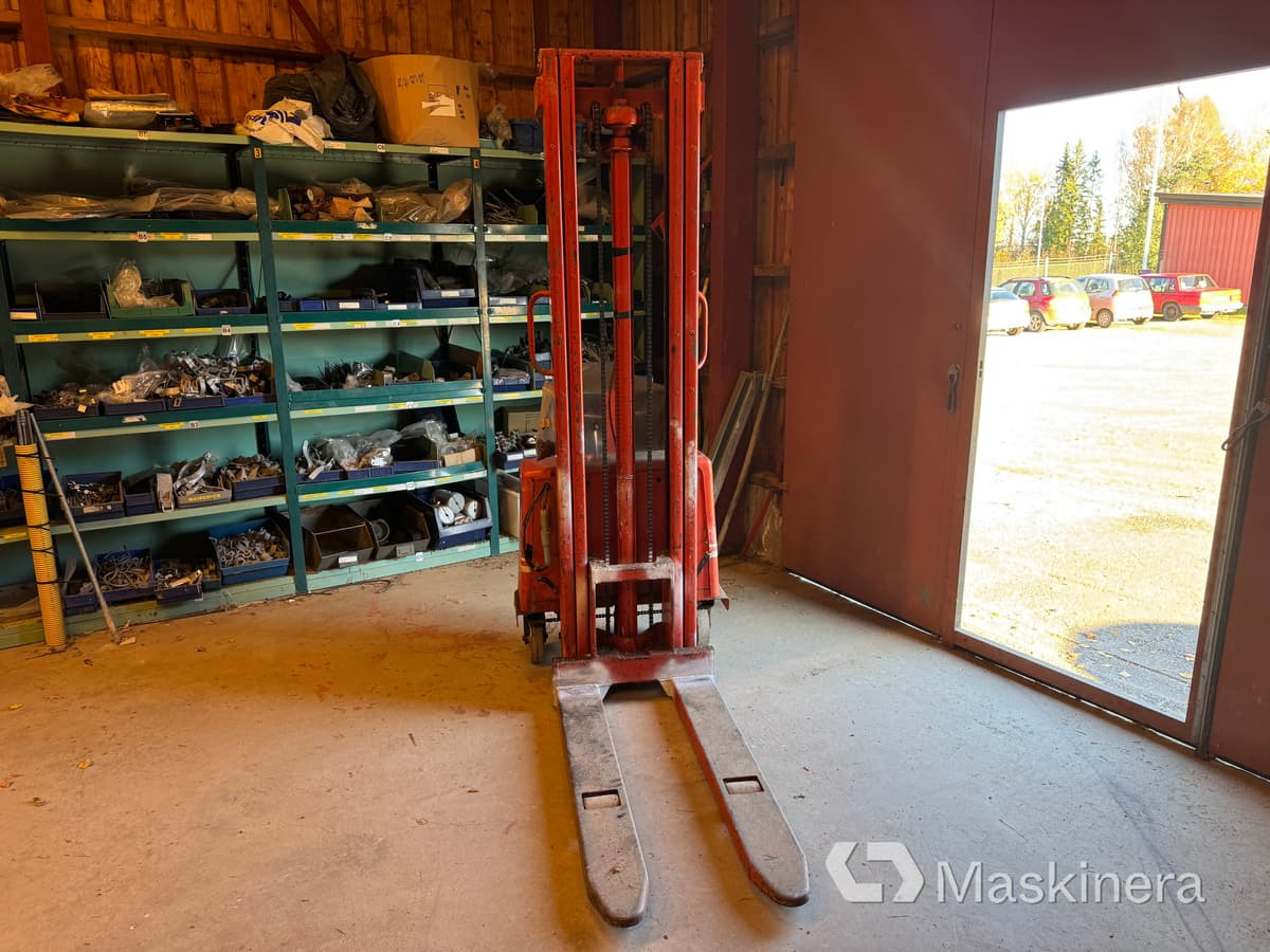 BT, BTSV10008/ 4 Handstaplare elektrisk BT - Stacker: picture 2 BT, BTSV10008/ 4 Handstaplare elektrisk BT - Stacker: picture 2