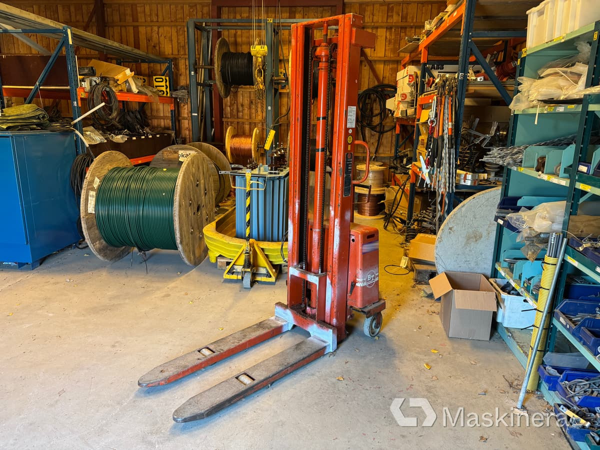 BT, BTSV10008/ 4 Handstaplare elektrisk BT - Stacker: picture 3 BT, BTSV10008/ 4 Handstaplare elektrisk BT - Stacker: picture 3