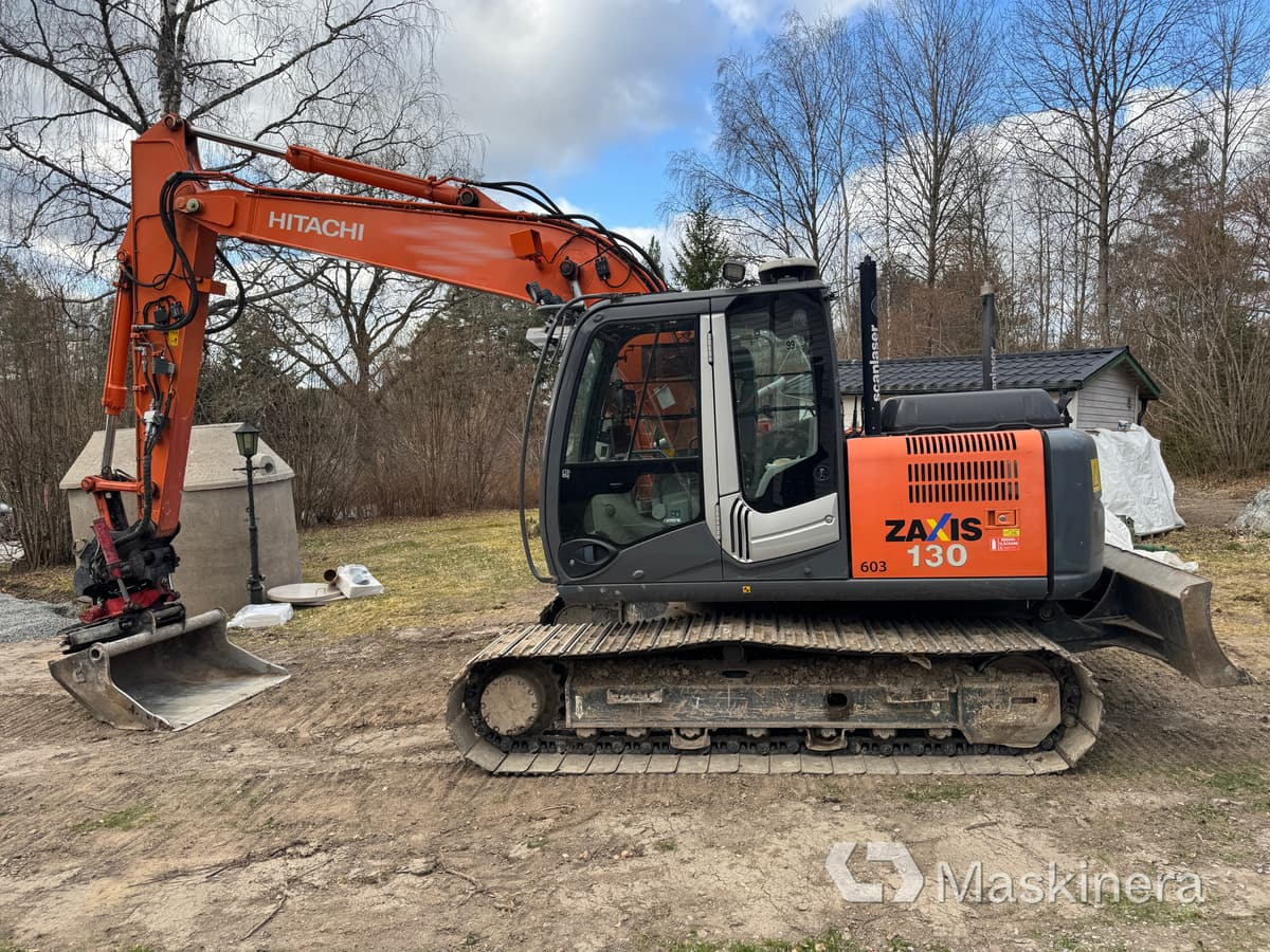 Crawler excavator Grävmaskin Hitachi ZX130-3: picture 9