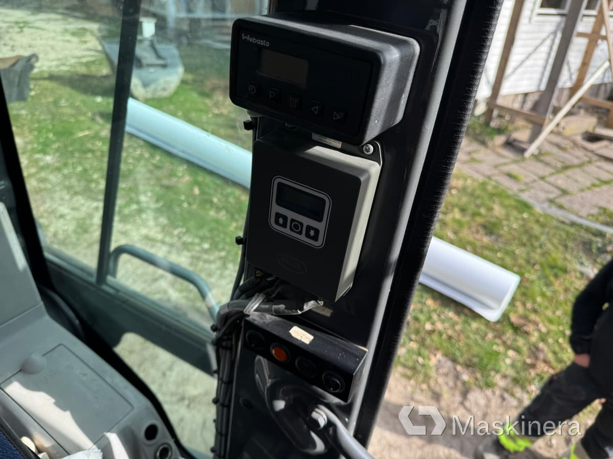 Crawler excavator Grävmaskin Hitachi ZX130-3: picture 28