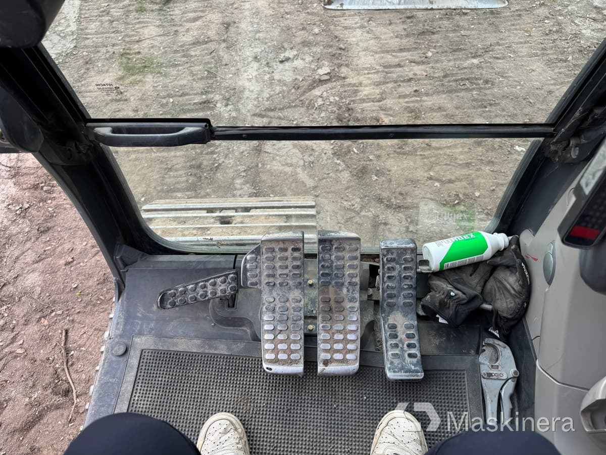 Crawler excavator Grävmaskin Hitachi ZX130-3: picture 22