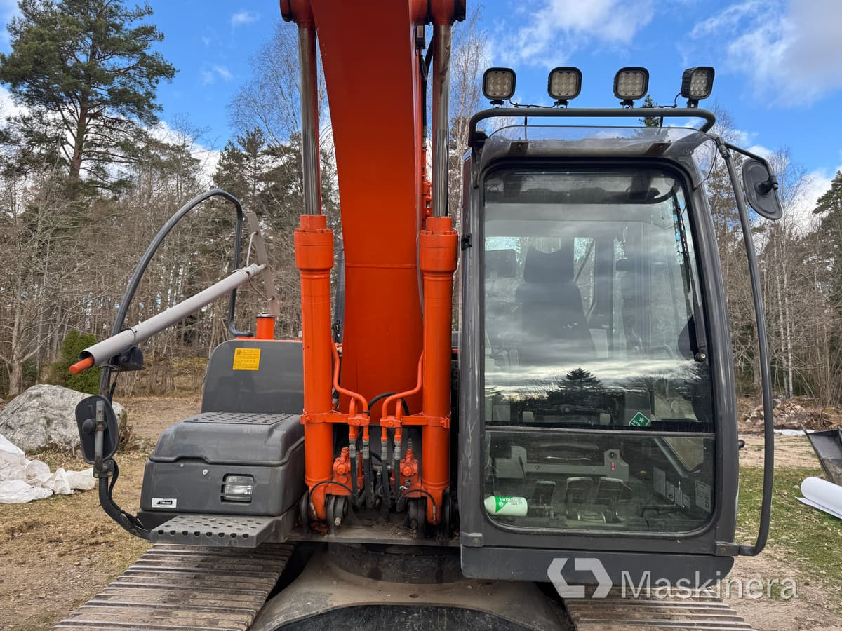 Crawler excavator Grävmaskin Hitachi ZX130-3: picture 12
