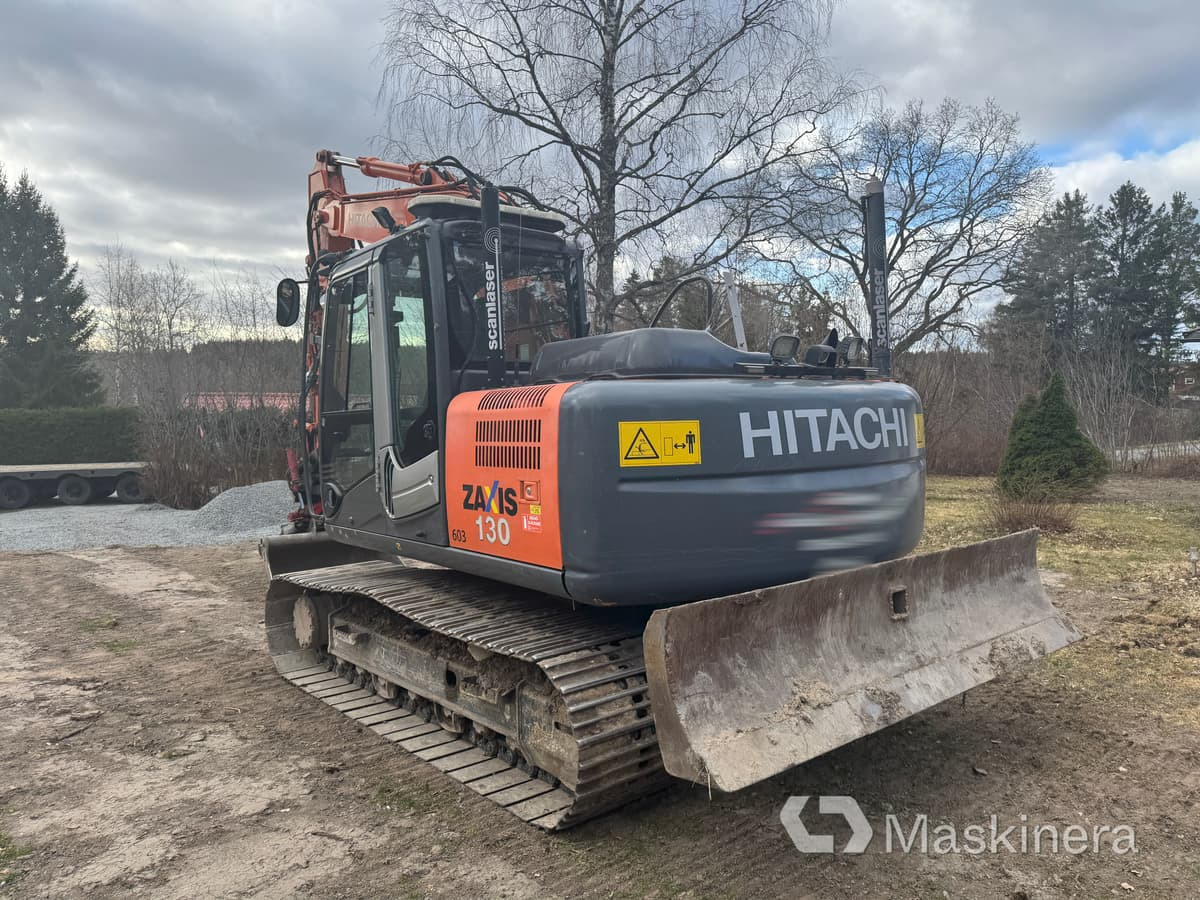 Crawler excavator Grävmaskin Hitachi ZX130-3: picture 8