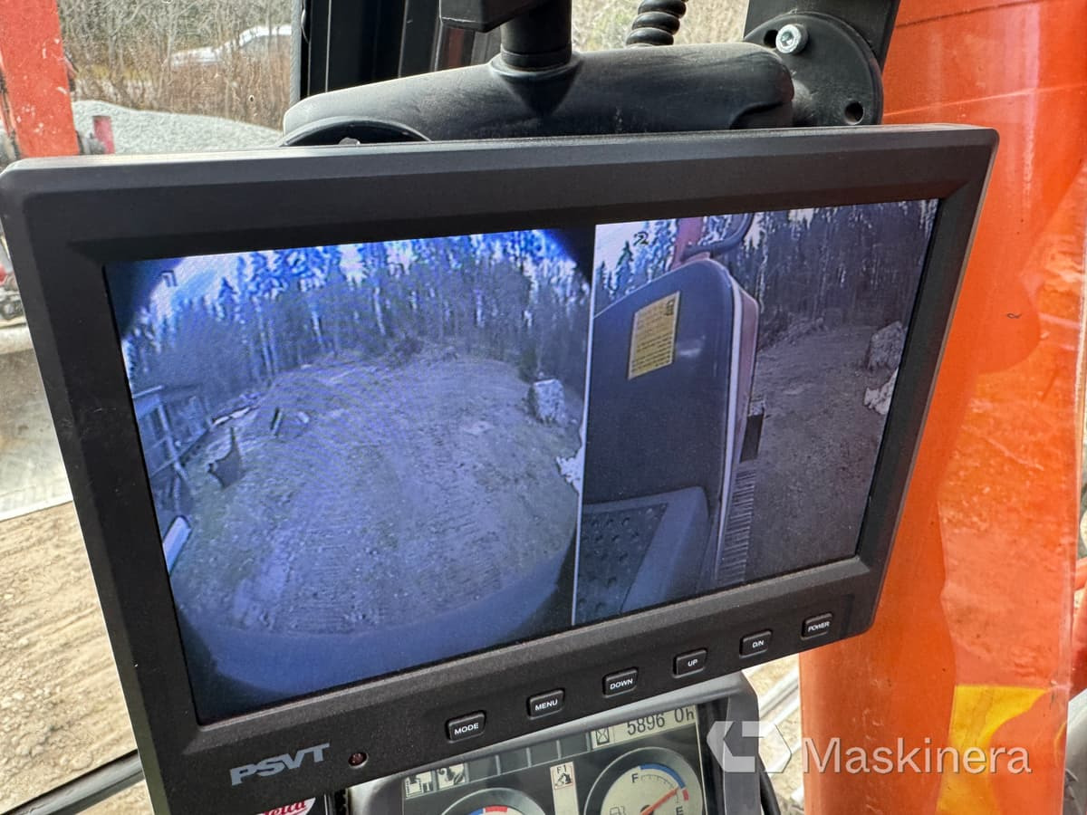 Crawler excavator Grävmaskin Hitachi ZX130-3: picture 32