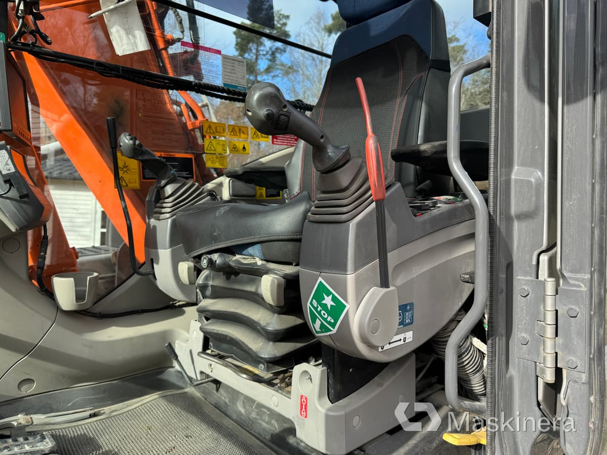 Crawler excavator Grävmaskin Hitachi ZX130-3: picture 29