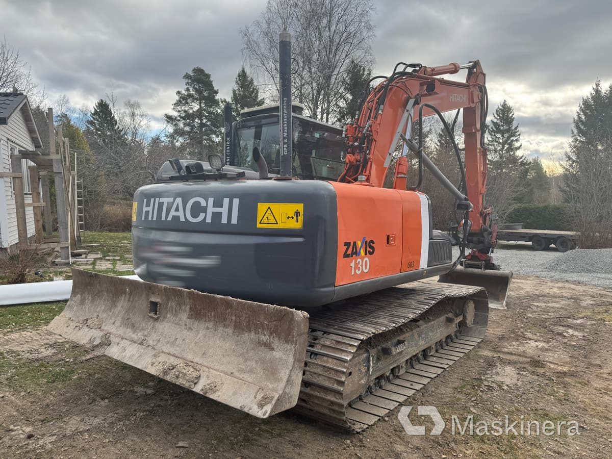 Crawler excavator Grävmaskin Hitachi ZX130-3: picture 6