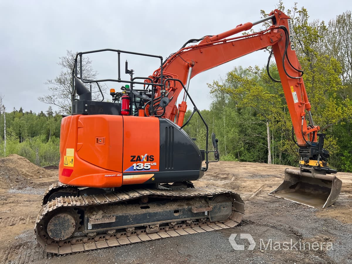 Grävmaskin Hitachi ZX135US-6 med tillbehör - Crawler excavator: picture 4 Grävmaskin Hitachi ZX135US-6 med tillbehör - Crawler excavator: picture 4