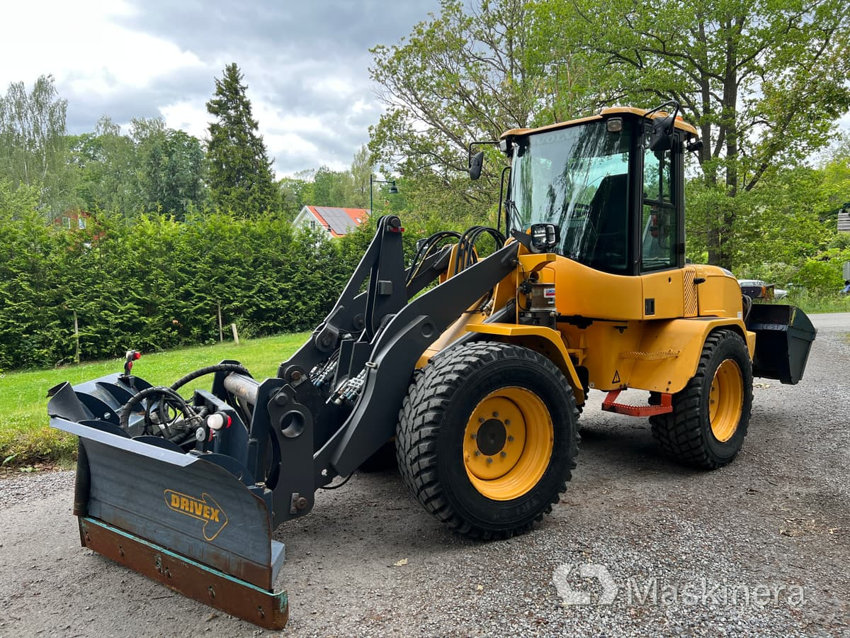 Hjullastare Volvo L35G med tillbehör - Wheel loader: picture 1 Hjullastare Volvo L35G med tillbehör - Wheel loader: picture 1