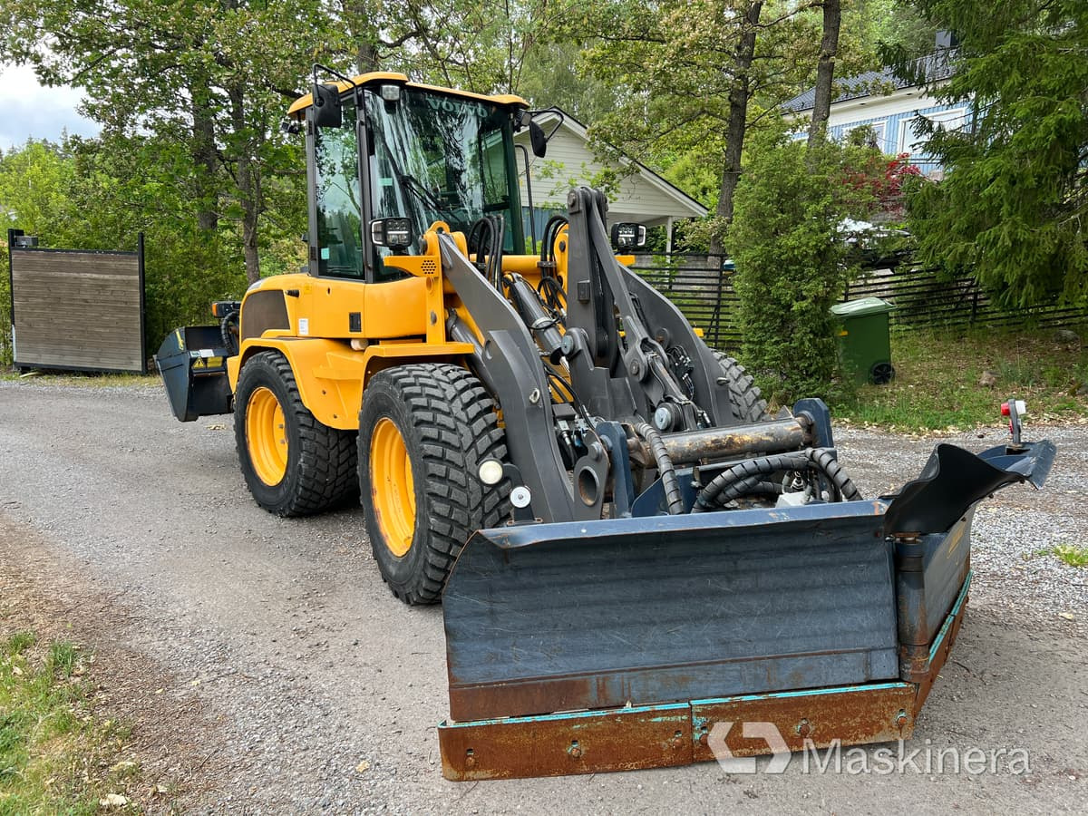 Hjullastare Volvo L35G med tillbehör - Wheel loader: picture 3 Hjullastare Volvo L35G med tillbehör - Wheel loader: picture 3