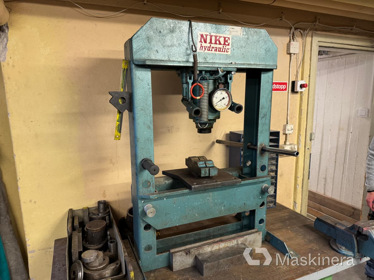 Hydraulpress Nike Hydraulic - Industrial equipment: picture 1 Hydraulpress Nike Hydraulic - Industrial equipment: picture 1