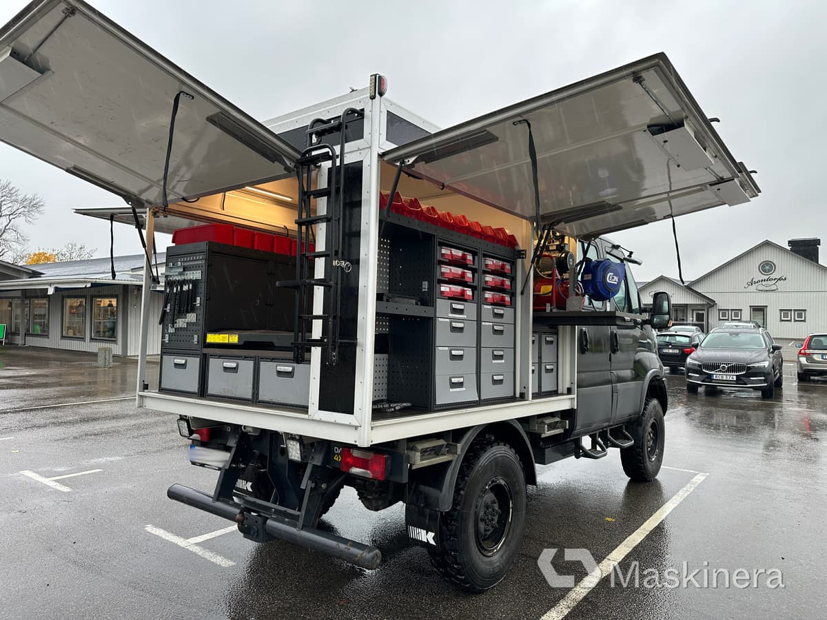 Iveco Daily 55-180 4x4 3.0 Arbetsbil Iveco Daily 4x4 3.0 - Panel van: picture 5 Iveco Daily 55-180 4x4 3.0 Arbetsbil Iveco Daily 4x4 3.0 - Panel van: picture 5