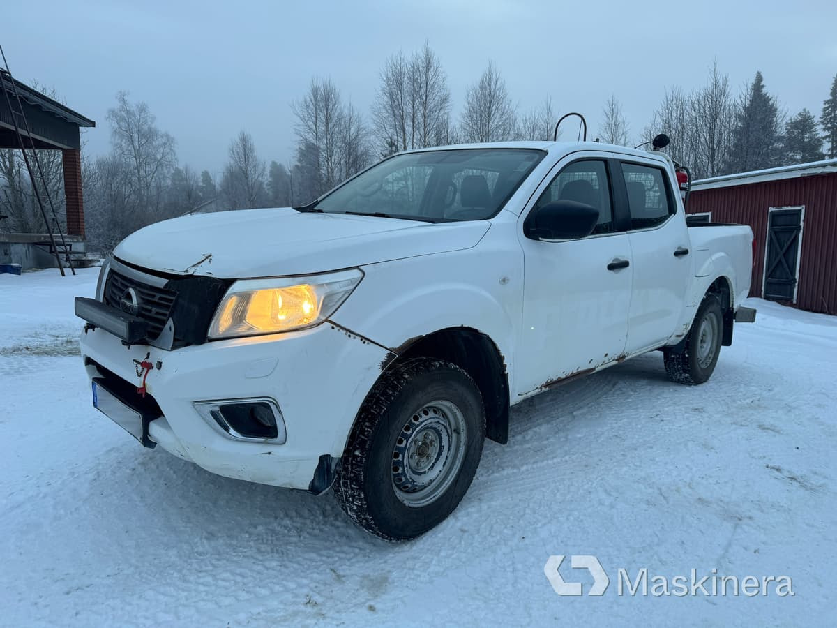 Pickup Nissan Navara med dubbelhytt - Small van: picture 1 Pickup Nissan Navara med dubbelhytt - Small van: picture 1