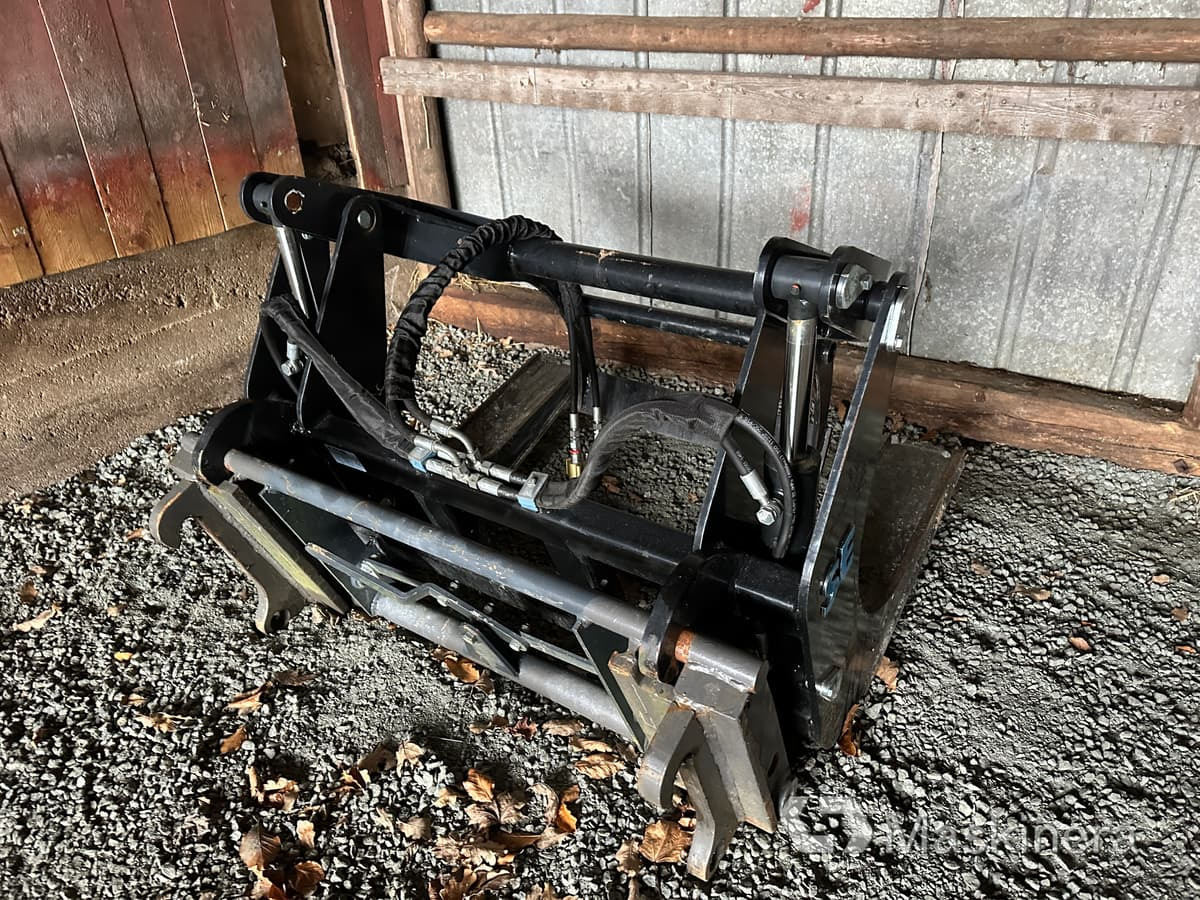 SE Equipment L30 Lumber grip Timmergrip SE Equipment L30 - Grapple for Forestry equipment: picture 3 SE Equipment L30 Lumber grip Timmergrip SE Equipment L30 - Grapple for Forestry equipment: picture 3