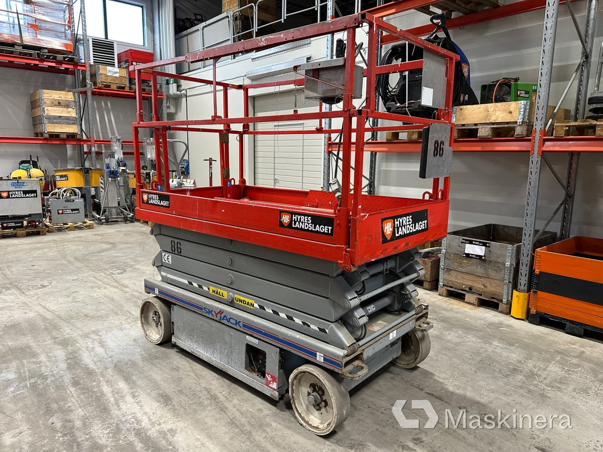 Saxlift Skyjack SJ4626 - Scissor lift: picture 2 Saxlift Skyjack SJ4626 - Scissor lift: picture 2