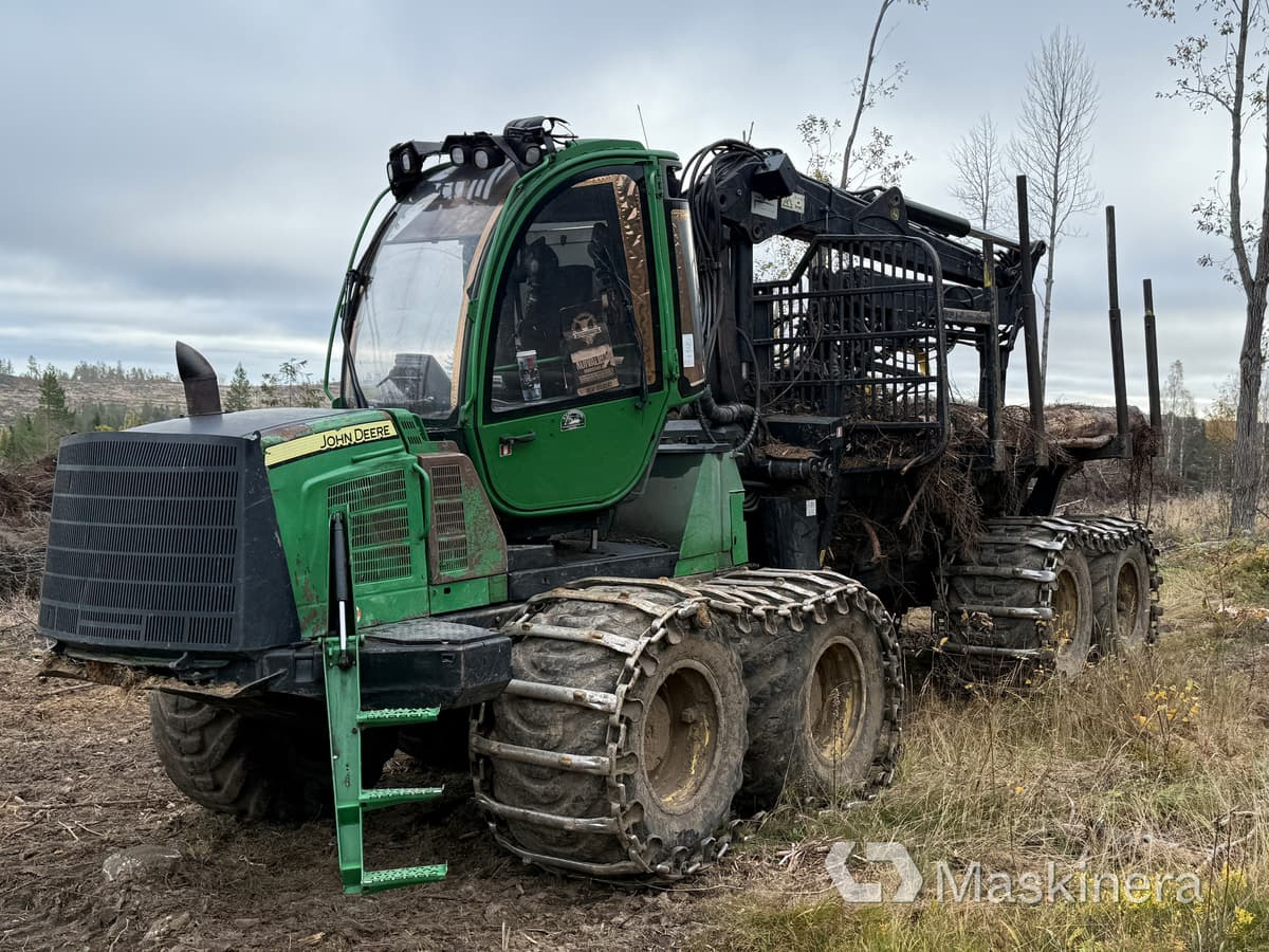 Skotare John Deere 1210E - Forwarder: picture 1 Skotare John Deere 1210E - Forwarder: picture 1