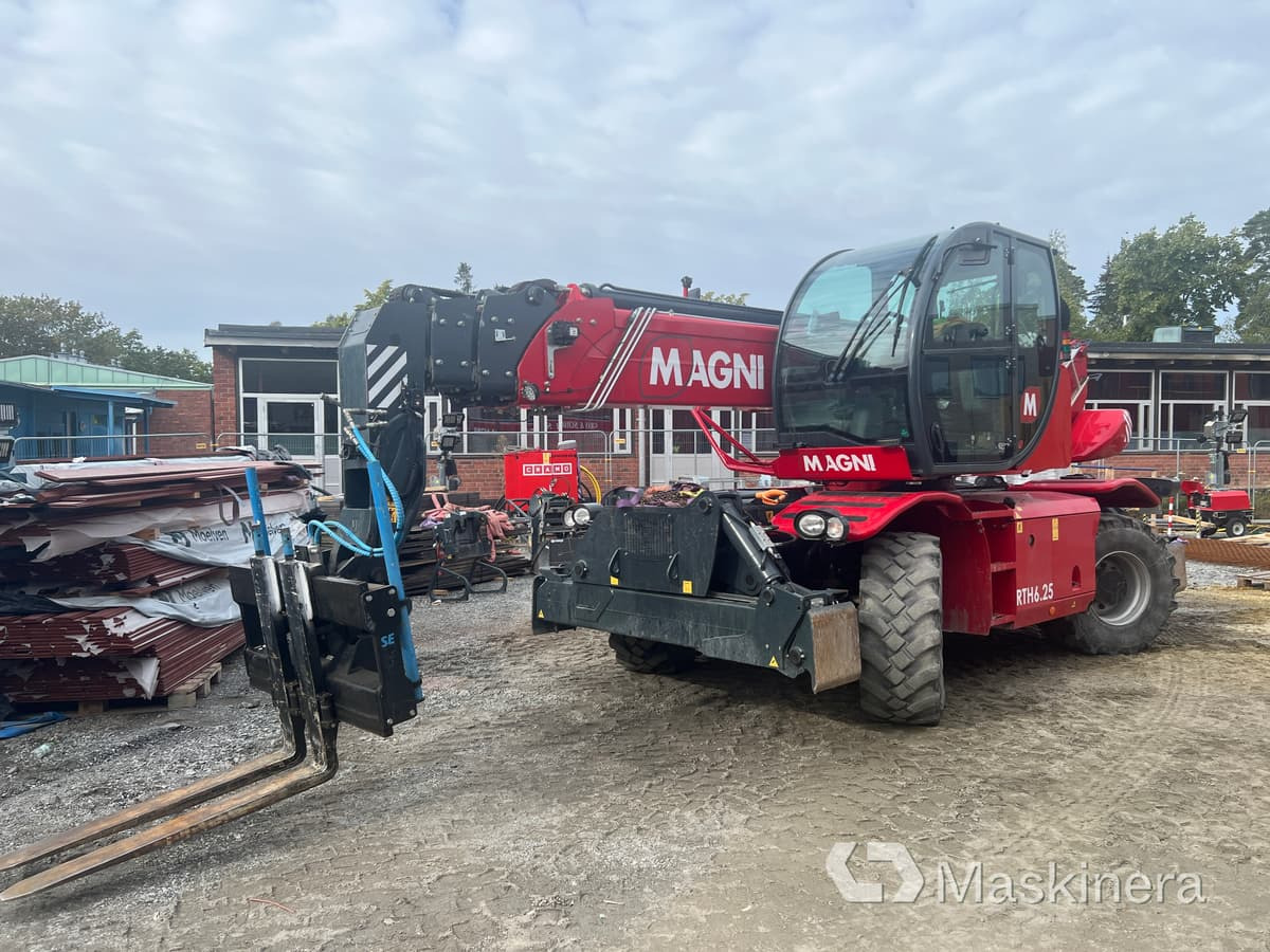 Teleskoplastare Magni RTH6.25 med redskap - Telescopic handler: picture 1 Teleskoplastare Magni RTH6.25 med redskap - Telescopic handler: picture 1