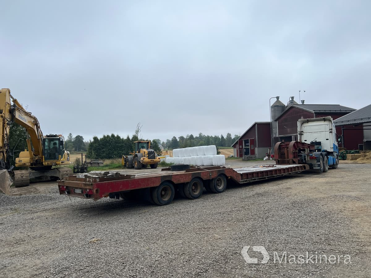 Scania R144LB6X2*4NB460 Dragbil Scania R144 med maskintrailer - Tractor unit, Autotransporter semi-trailer: picture 5 Scania R144LB6X2*4NB460 Dragbil Scania R144 med maskintrailer - Tractor unit, Autotransporter semi-trailer: picture 5