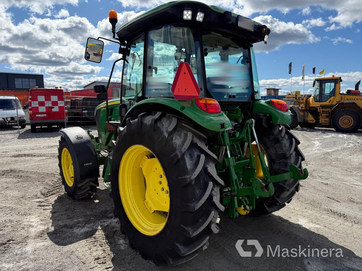 Farm tractor Traktor John Deere 5075M med snöutrustning: picture 7
