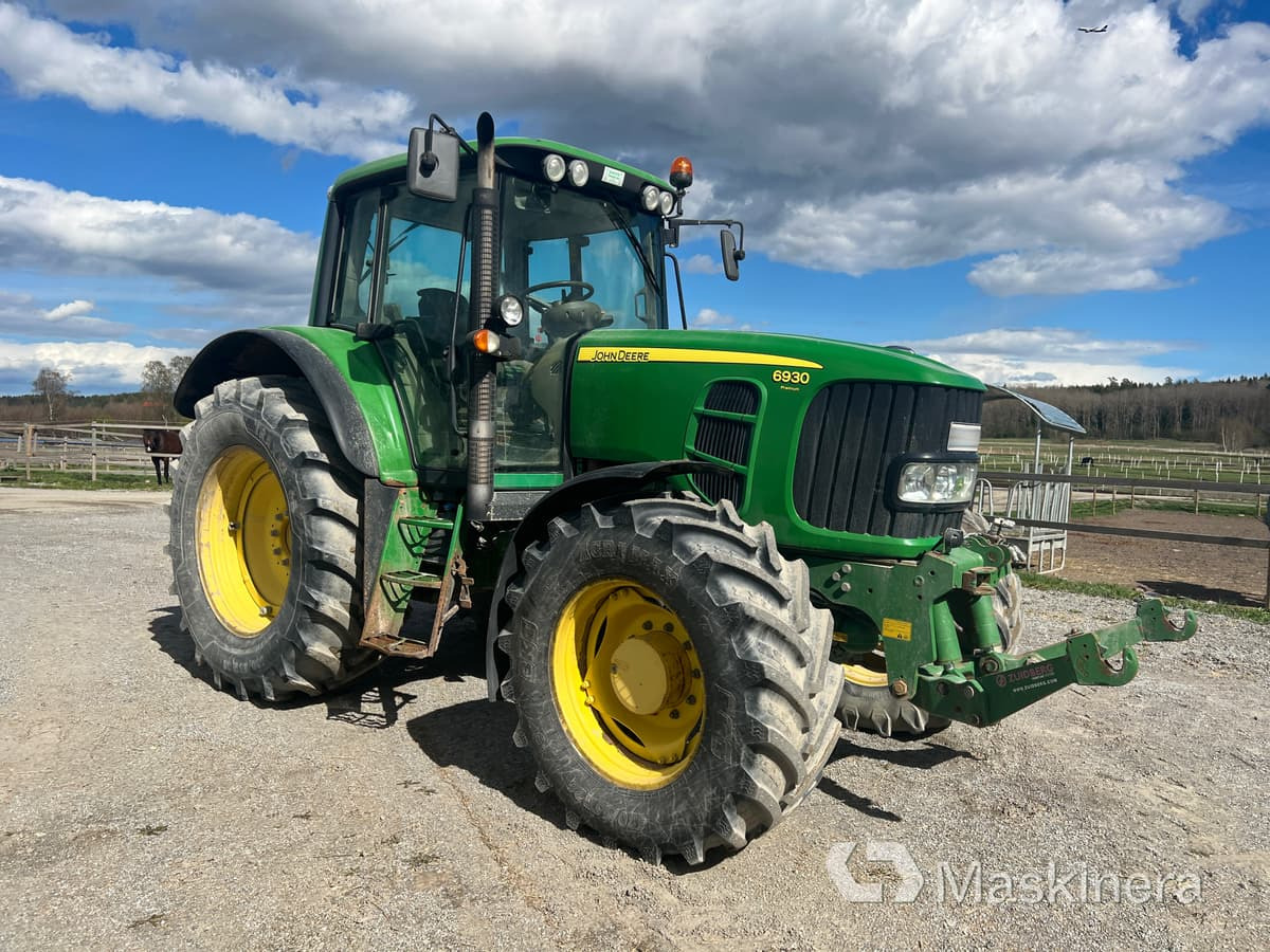 Traktor John Deere 6930 Premium med frontlyft - Farm tractor: picture 3 Traktor John Deere 6930 Premium med frontlyft - Farm tractor: picture 3