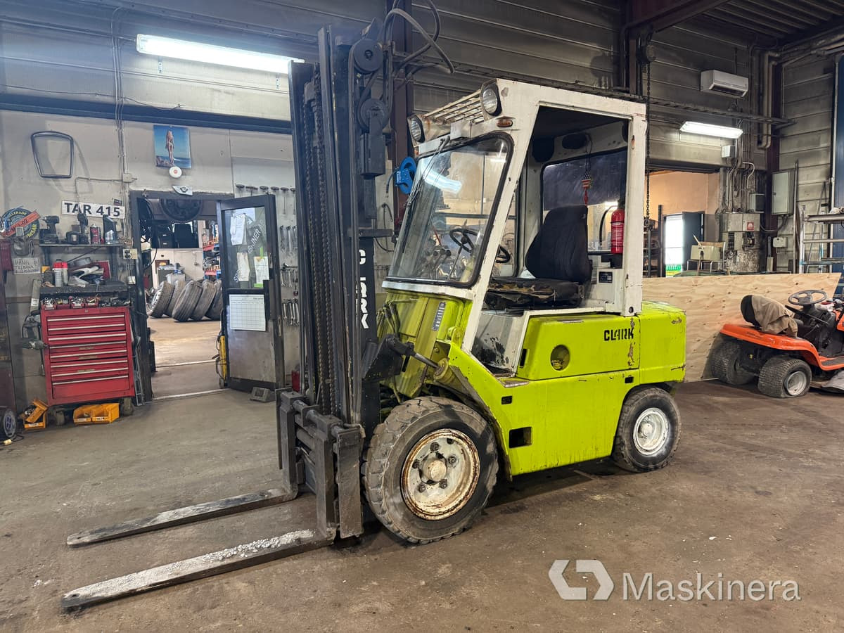 Truck Clark C500 YS 60D (Rep.objekt) - Diesel forklift: picture 2 Truck Clark C500 YS 60D (Rep.objekt) - Diesel forklift: picture 2