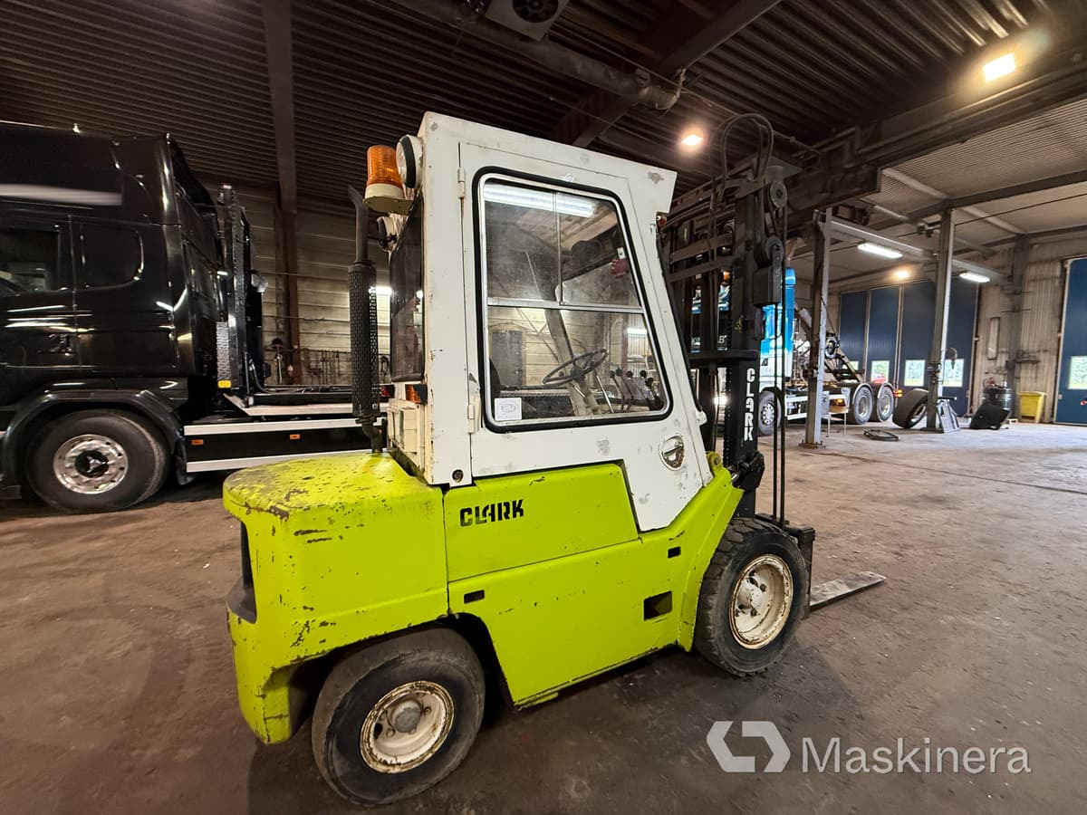 Truck Clark C500 YS 60D (Rep.objekt) - Diesel forklift: picture 4 Truck Clark C500 YS 60D (Rep.objekt) - Diesel forklift: picture 4