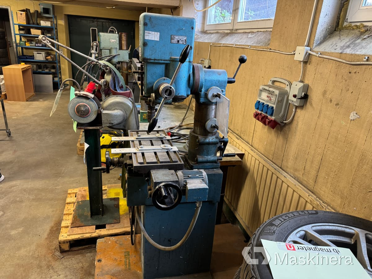 Undovis Fräs-och borrmaskin UB-3 Fräs-och borrmaskin AB Arboga Maskiner U 2508 - Milling machine: picture 4 Undovis Fräs-och borrmaskin UB-3 Fräs-och borrmaskin AB Arboga Maskiner U 2508 - Milling machine: picture 4