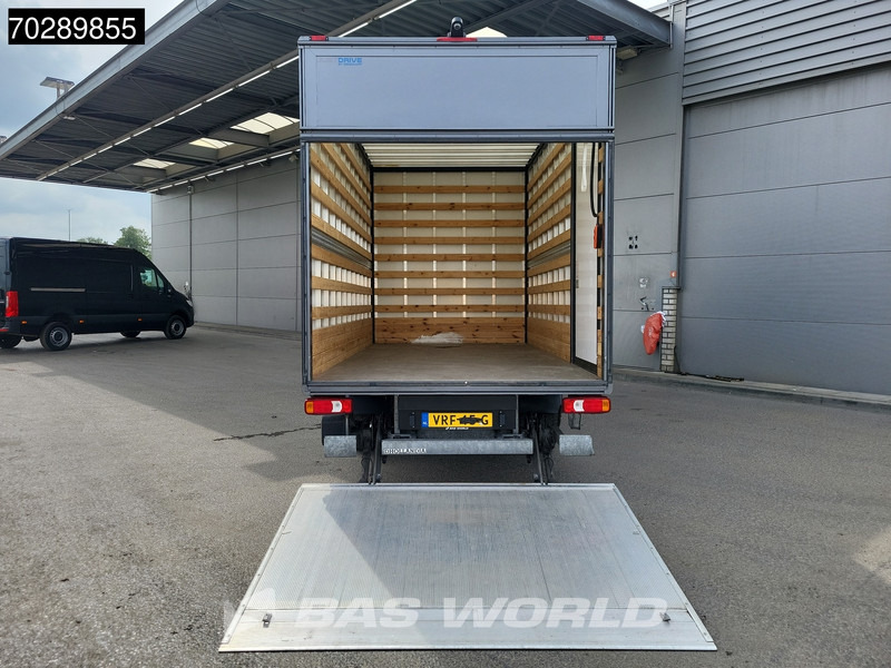 Iveco Daily 35C18 3.0L 180PK Automaat Bakwagen Dhollandia Laadklep Lat om Lat Zijdeur Navi Camera Airco Cruise Koffer Meubelbak 22m3 Airco C - Box van: picture 3 Iveco Daily 35C18 3.0L 180PK Automaat Bakwagen Dhollandia Laadklep Lat om Lat Zijdeur Navi Camera Airco Cruise Koffer Meubelbak 22m3 Airco C - Box van: picture 3