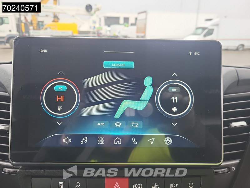 New Panel van Iveco Daily 35C18 3.0L Automaat L3H2 180PK Dubbellucht 3,5t Trekgewicht ACC Navi Camera Parkeersensoren 16m3 Euro6 L4H2 16m3 Airco: picture 16 New Panel van Iveco Daily 35C18 3.0L Automaat L3H2 180PK Dubbellucht 3,5t Trekgewicht ACC Navi Camera Parkeersensoren 16m3 Euro6 L4H2 16m3 Airco: picture 16