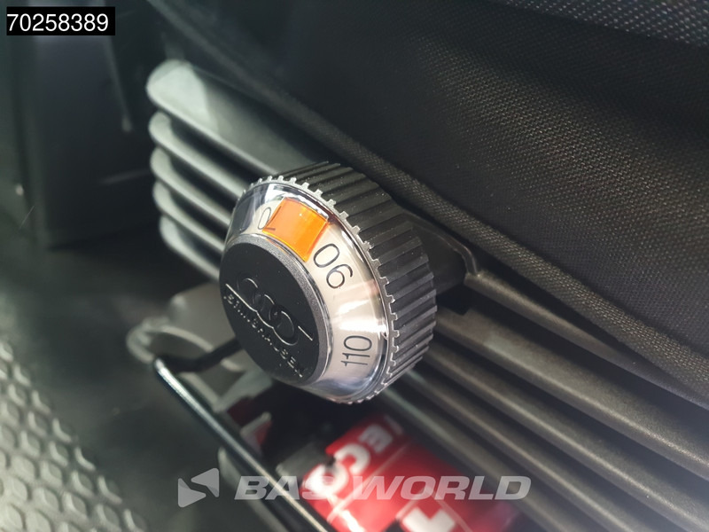 Iveco Daily 35C21 3.0 210PK 2025model Open laadbak CarPlay ACC LED 3,5T Trekvermogen Pritsche Pickup Airco on lease Iveco Daily 35C21 3.0 210PK 2025model Open laadbak CarPlay ACC LED 3,5T Trekvermogen Pritsche Pickup Airco: picture 17