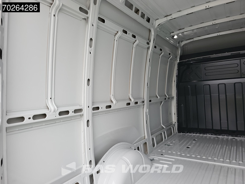 New Panel van Iveco Daily 35S18 3.0L Automaat L2H2 2025model ACC Navi Parkeersensoren L2 12m3 Airco: picture 19