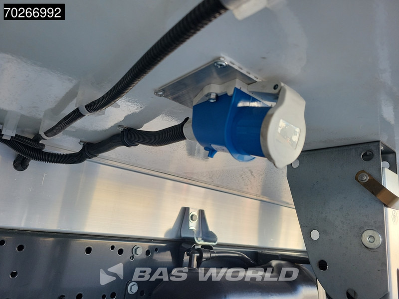New Refrigerated van Iveco Daily 35S18 3.0L Laadklep Koelwagen Vriezer Thermoking V-200 MAX 220V stekker -18 LED Navi Airco ACC Koel Koeler Kühler Kühlwagen Kühl: picture 9 New Refrigerated van Iveco Daily 35S18 3.0L Laadklep Koelwagen Vriezer Thermoking V-200 MAX 220V stekker -18 LED Navi Airco ACC Koel Koeler Kühler Kühlwagen Kühl: picture 9