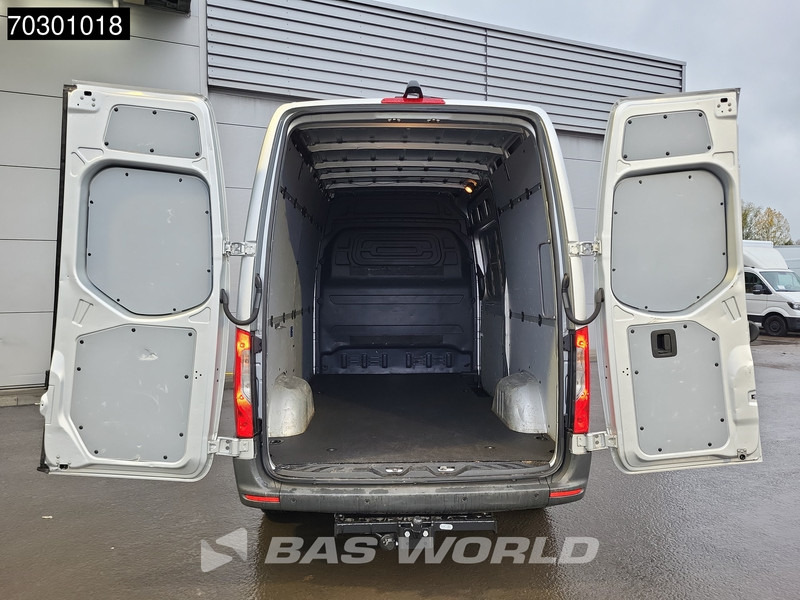 Mercedes-Benz Sprinter 315 CDI Special Edition Automaat L2H2 Trekhaak 150PK Airco Camera Parkeersensoren MBUX CarPlay Euro6 L2 12m3 Airco - Small van: picture 3 Mercedes-Benz Sprinter 315 CDI Special Edition Automaat L2H2 Trekhaak 150PK Airco Camera Parkeersensoren MBUX CarPlay Euro6 L2 12m3 Airco - Small van: picture 3