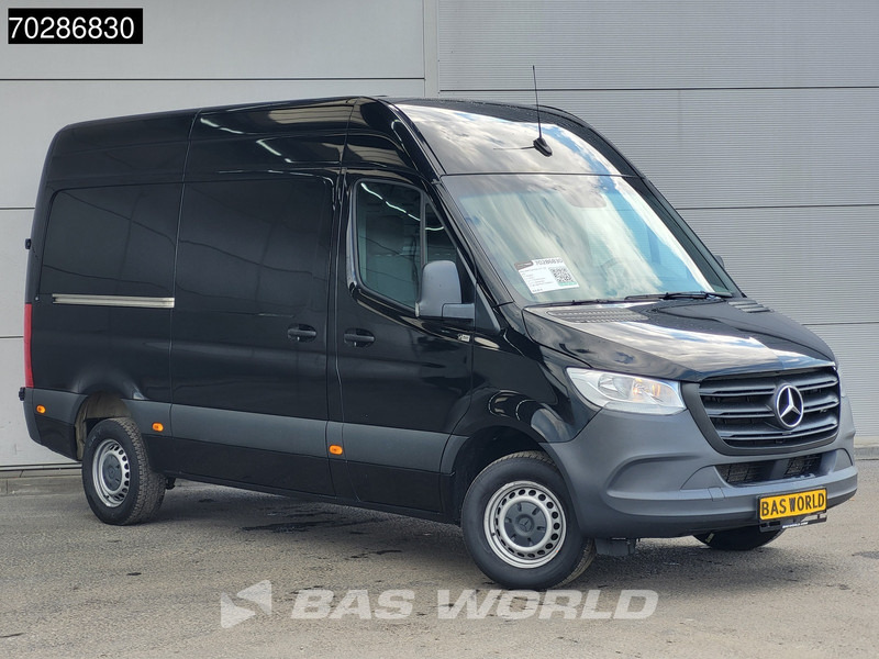 Mercedes-Benz Sprinter 317 CDI Automaat 3,5t Trekhaak L2H2 170PK Airco Camera MBUX Euro6 L2 12m3 Airco Trekhaak - Panel van: picture 5 Mercedes-Benz Sprinter 317 CDI Automaat 3,5t Trekhaak L2H2 170PK Airco Camera MBUX Euro6 L2 12m3 Airco Trekhaak - Panel van: picture 5