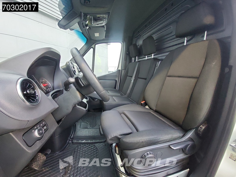Panel van Mercedes-Benz Sprinter 317 CDI Automaat L2H2 2025Model Trekhaak 170PK LED Xenon ACC Navi Airco Cruise Camera Parkeersensoren 10inch MBUX CarPlay Euro6: picture 11 Panel van Mercedes-Benz Sprinter 317 CDI Automaat L2H2 2025Model Trekhaak 170PK LED Xenon ACC Navi Airco Cruise Camera Parkeersensoren 10inch MBUX CarPlay Euro6: picture 11