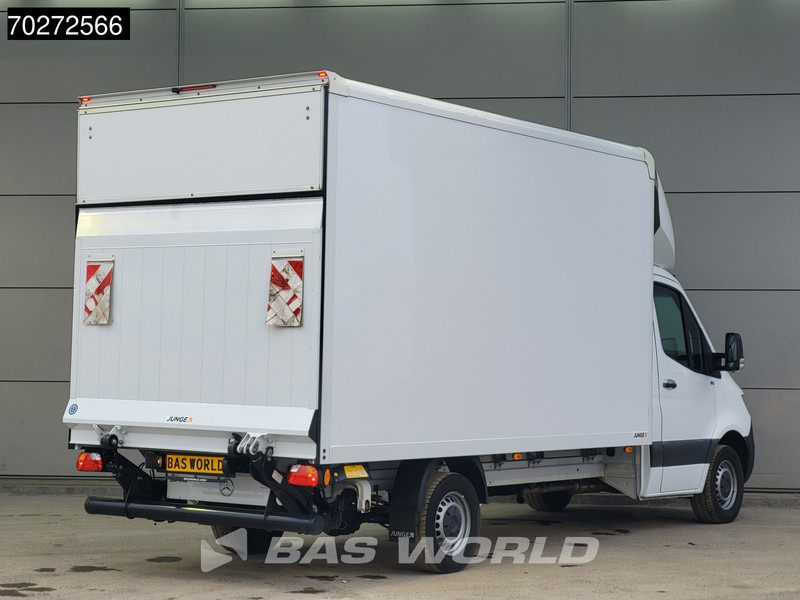 Mercedes-Benz Sprinter 317 CDI Bakwagen Automaat Laadklep Camera Meubelbak Koffer LBW 20m3 Airco - Box van: picture 5 Mercedes-Benz Sprinter 317 CDI Bakwagen Automaat Laadklep Camera Meubelbak Koffer LBW 20m3 Airco - Box van: picture 5