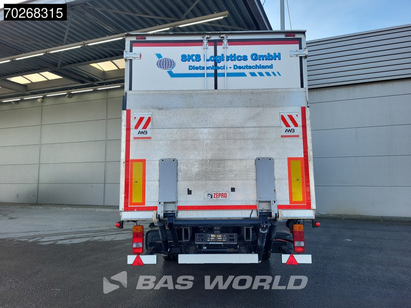 Iveco Daily 40C15 3.0 150pk BE Combi 2420kg laadvermogen Bakwagen Koelwagen Koeler Koel Laadklep Trekker 24m3 Cruise control - Tractor unit: picture 3 Iveco Daily 40C15 3.0 150pk BE Combi 2420kg laadvermogen Bakwagen Koelwagen Koeler Koel Laadklep Trekker 24m3 Cruise control - Tractor unit: picture 3