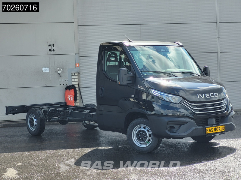 Iveco Daily 35S21 Chassiscabine Automaat 410WB ACC LED Parkeersensoren Euro6 Fahrgestell Chassis Airco - Van: picture 2 Iveco Daily 35S21 Chassiscabine Automaat 410WB ACC LED Parkeersensoren Euro6 Fahrgestell Chassis Airco - Van: picture 2
