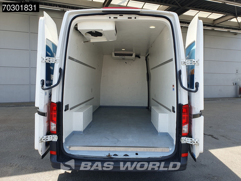 Volkswagen Crafter 140pk Bi Temp Koelwagen Vriezer Themo King V-300 MAX Airco Euro6 Koel Koeler Vries Kühler Kühl Kühlwagen Frigo 12m3 Airco Cruise - Refrigerated van: picture 3 Volkswagen Crafter 140pk Bi Temp Koelwagen Vriezer Themo King V-300 MAX Airco Euro6 Koel Koeler Vries Kühler Kühl Kühlwagen Frigo 12m3 Airco Cruise - Refrigerated van: picture 3